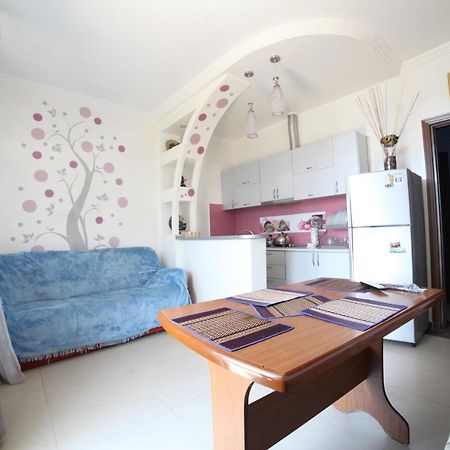 Apartment On Lermontova Batumi Exteriér fotografie