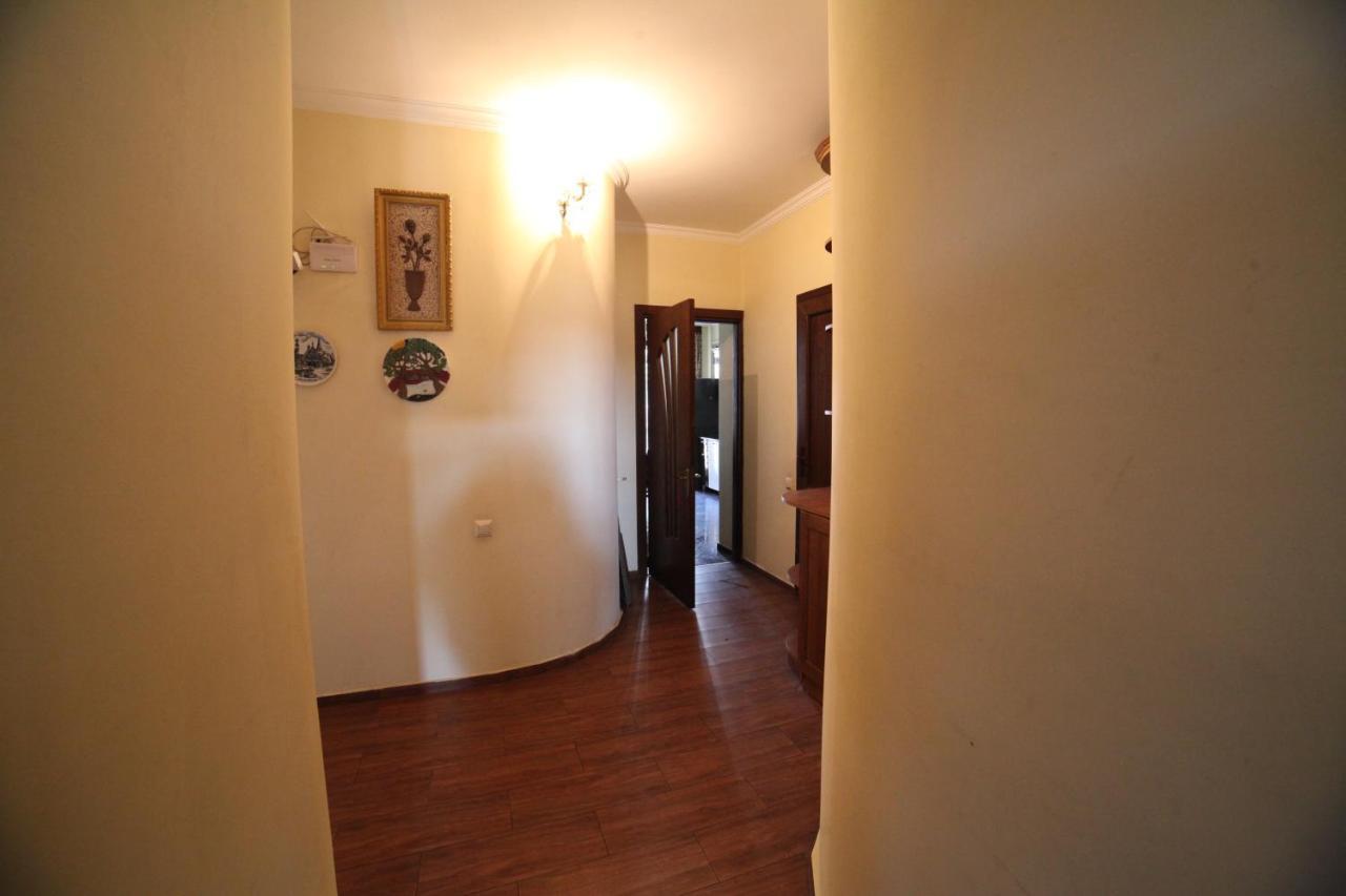 Apartment On Lermontova Batumi Exteriér fotografie