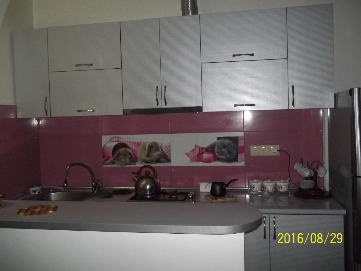 Apartment On Lermontova Batumi Exteriér fotografie