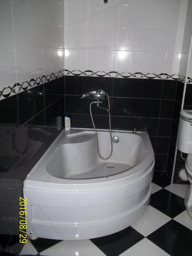 Apartment On Lermontova Batumi Exteriér fotografie