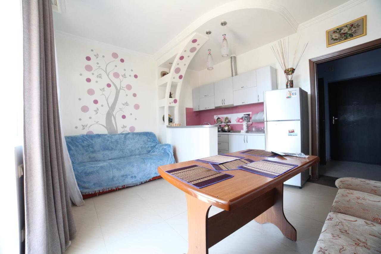 Apartment On Lermontova Batumi Exteriér fotografie