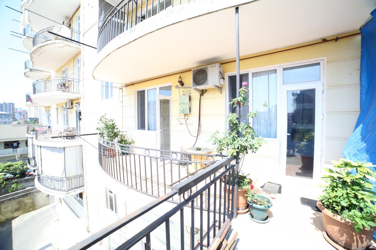 Apartment On Lermontova Batumi Exteriér fotografie